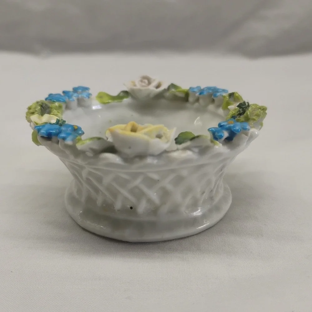 Elfinware Germany Vintage 3pc Salt Dip Cellar 1‎ Flawed Porcelain Basket Flowers